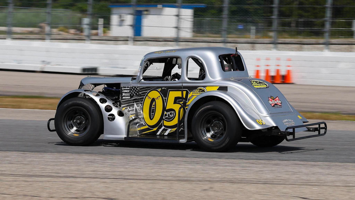 The #05 on the oval